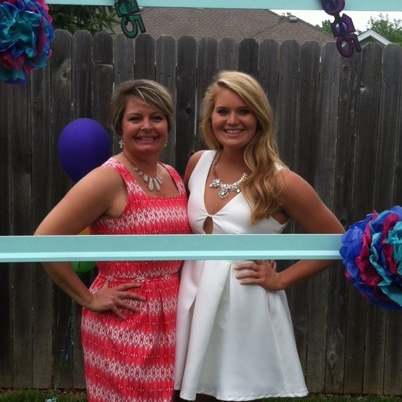 Necklace - Picture 2 of 2